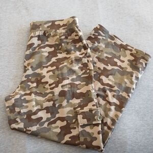D & Co Beach Camouflage Pull On Pants Women's Size MP